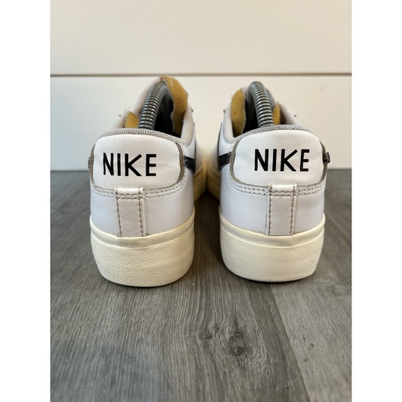 Nike Women's Blazer Low Platform Sneakers White/Black DJ0292-101‎ Size 9 US - Picture 4 of 8
